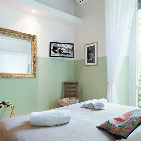 ローマ ロンド Bed & Breakfast エクステリア 写真