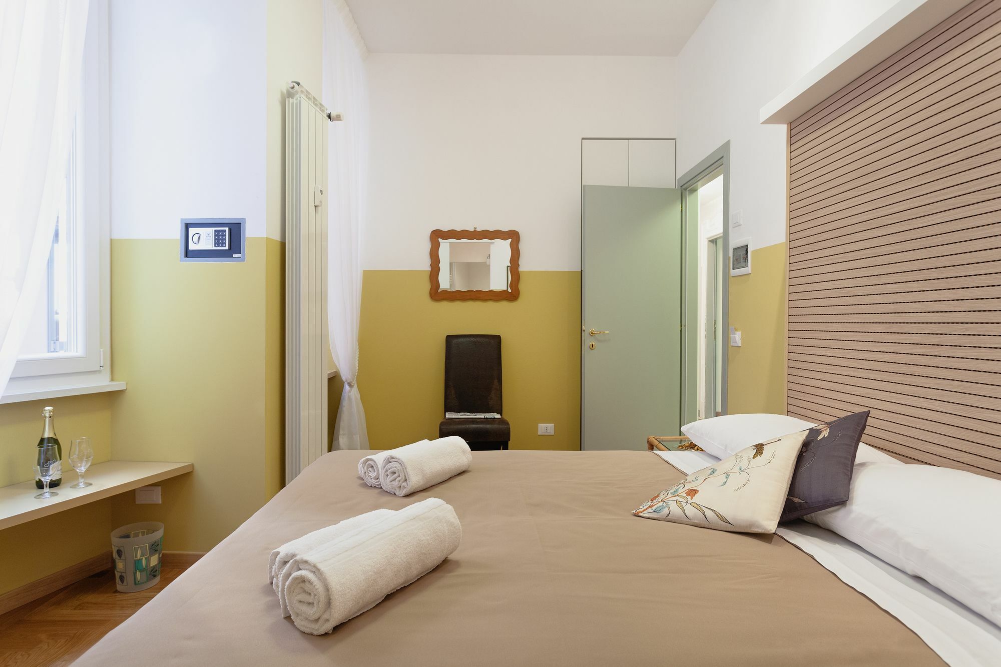 ローマ ロンド Bed & Breakfast エクステリア 写真